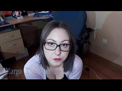 ❤️ Seksi dekle z očali globoko sesa dildo pred kamero Ruski pornič pri nas ❌️❤