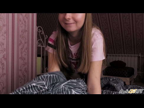 ❤️ Blondinka globoko sesa svojega prijatelja in dobi spermo v usta Ruski pornič pri nas ❌️❤