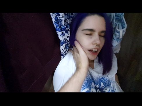 ❤️ Našel sem svojo sestro v omari in ji pomagal narediti Ruski pornič pri nas ❌️❤